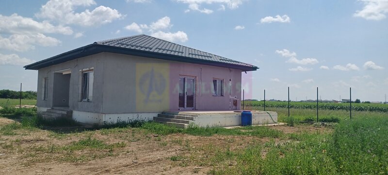 Casa noua parter, 4 camere, curte 400mp, Sabareni